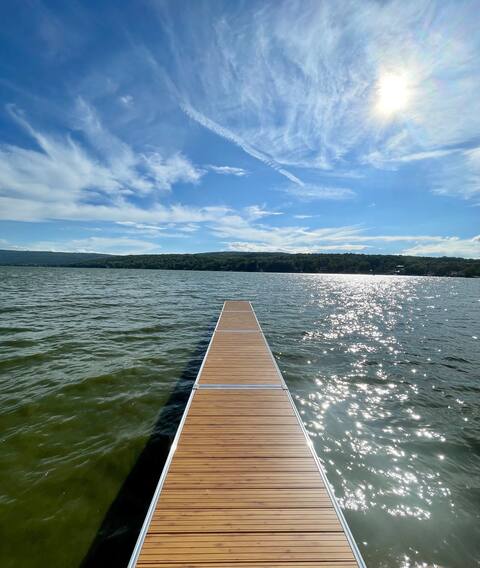 Slice of Heaven on the Lake