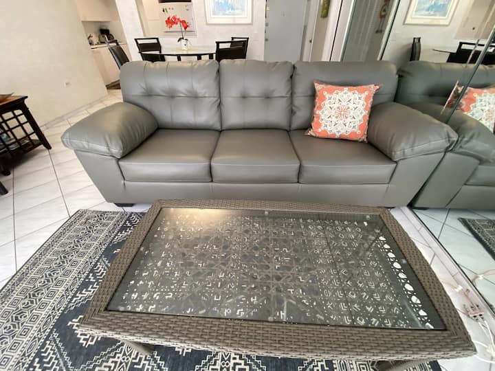 Beachfront Condo To Enjoy Miami Dream Vacation - Hollywood, FL
