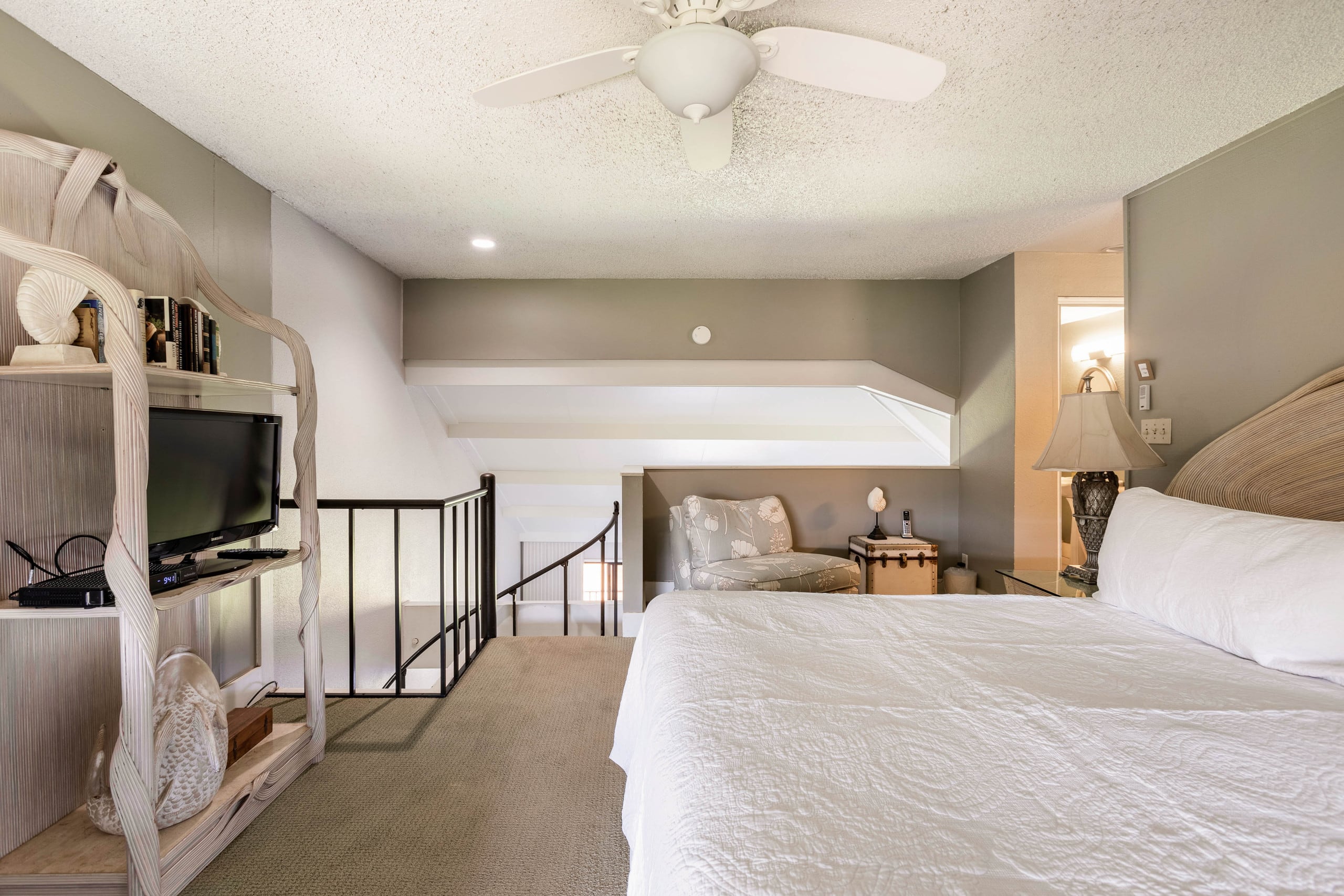 Condo in Kihei · ★4.97 · 2 bedrooms · 2 beds · 2 baths - Image 16