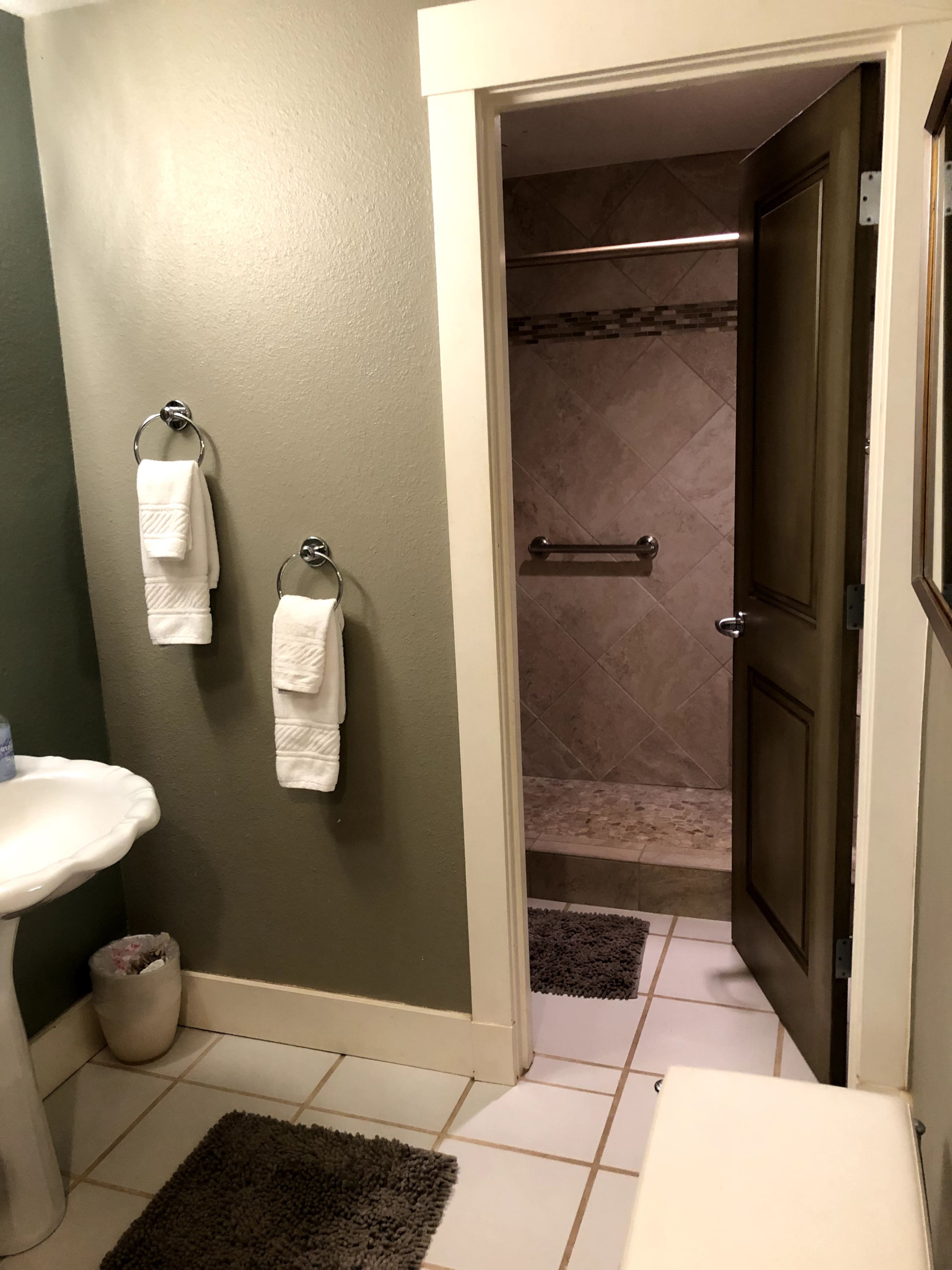 Condo in Kihei · ★4.97 · 2 bedrooms · 2 beds · 2 baths - Image 31