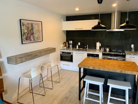 Modern Condo in the heart of Grand County