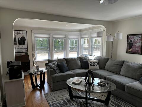 3 BR House close to Portland's Historic waterfront