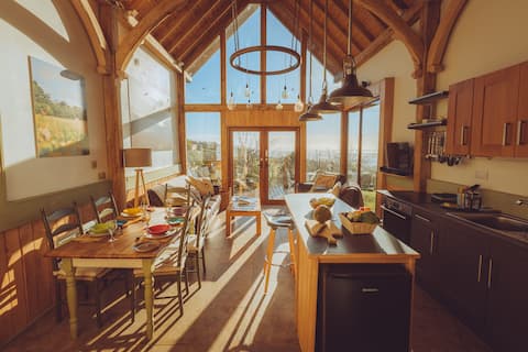 Lodge with stunning Mendip view near to Wells