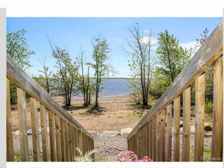 "Chalet paisible sur la plage Cottages à louer à Maquapit Lake, New