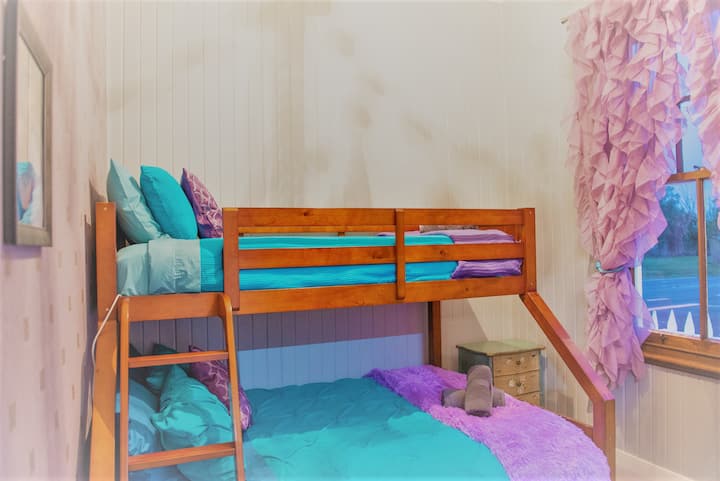 Das hübsche „Dreibettzimmer“ (mit Doppelstockbett)
