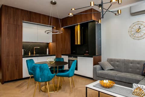 Popular Airbnb listing: Gold Apartment Racławickie 28a Lublin in Lublin