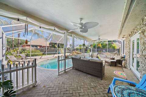 Entire Home ~ Pool ~ 1 Mile From Beach