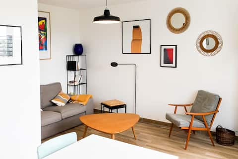 Top performing Airbnb: Les Volets Bleus: beach, surf and periwinkles… in Santec