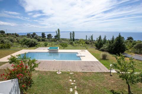 Classy Pool Villa with a Superb Panorama