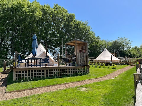 Top Airbnb: Glamping in hidden Sussex valley Lavender BellTent in Rother