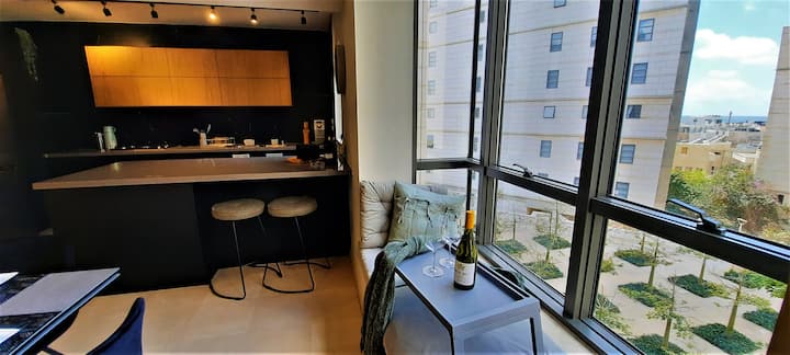 Urban Oasis W/parking, Safe Room, And Spa Opt. - Tel Aviv-Yafo