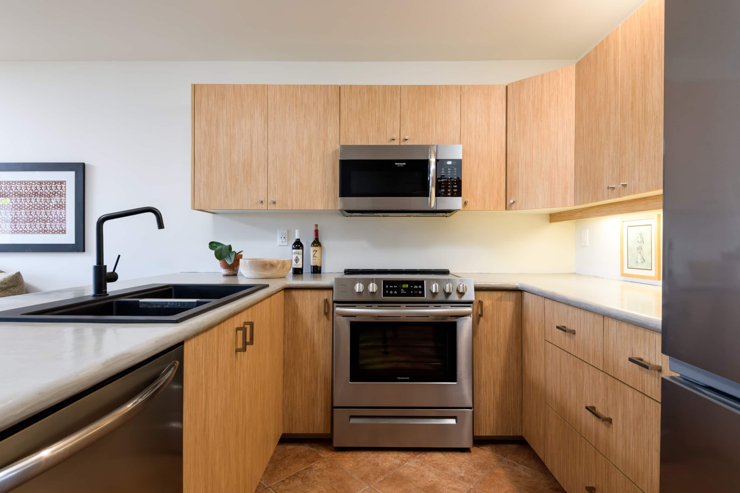 Condo in Kihei · ★4.98 · 1 bedroom · 1 bed · 2 baths - Image 6