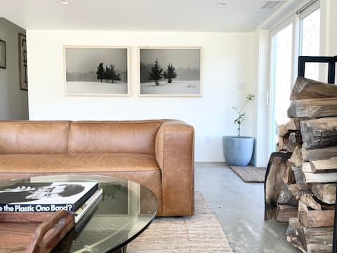Top Airbnb: Peaceful Light-Filled Guesthouse salt pool/sauna in Westchester County