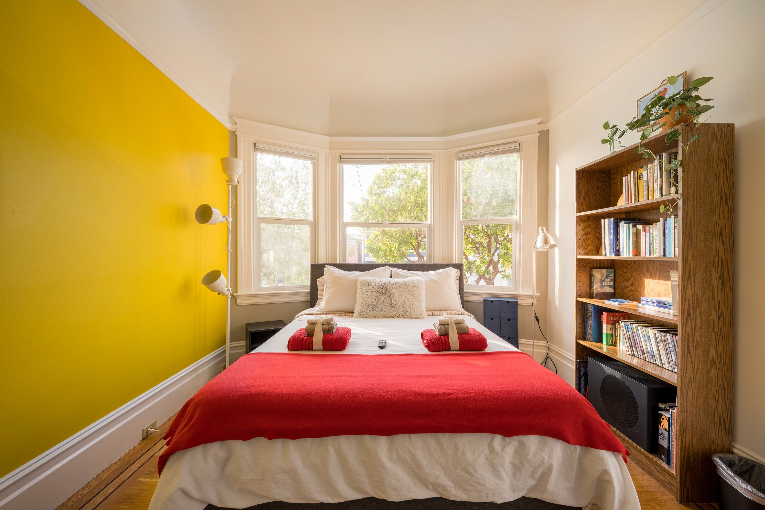 Home in San Francisco · ★4.97 · 2 bedrooms · 2 beds · 1 bath - Image 12