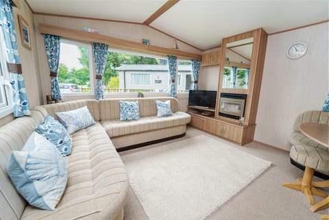 Sandy Toes - seven minutes from beach. Sleeps 6.