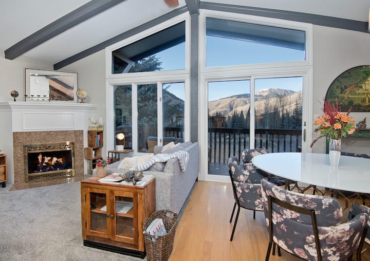 5bedroom duplex with private hot tub Townhouses for Rent in Vail, Colorado, United States