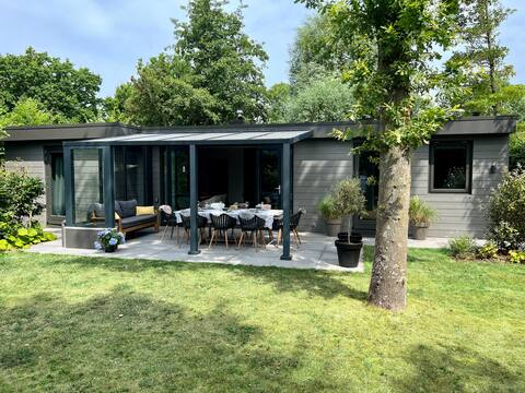 Enjoy close to sea, Veerse lake and village! 7pers