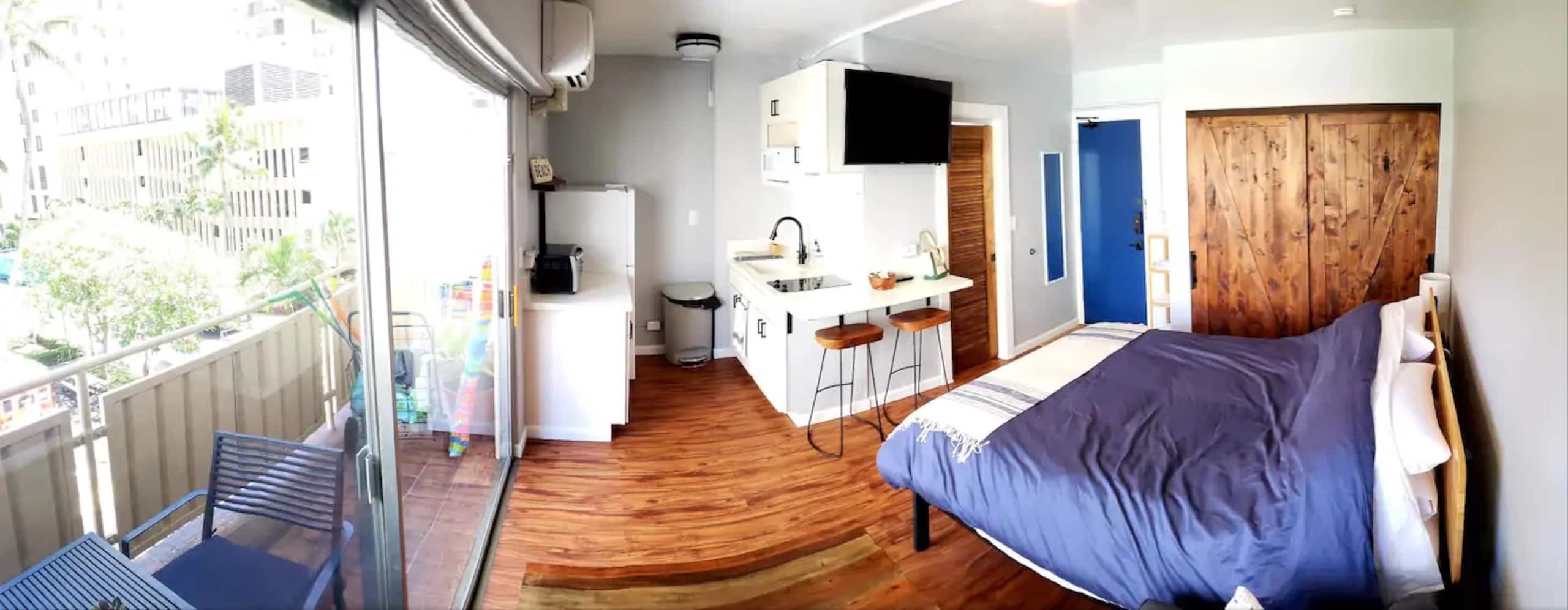 Condo in Honolulu · ★4.98 · 1 bedroom · 1 bed · 1 private bath - Image 31