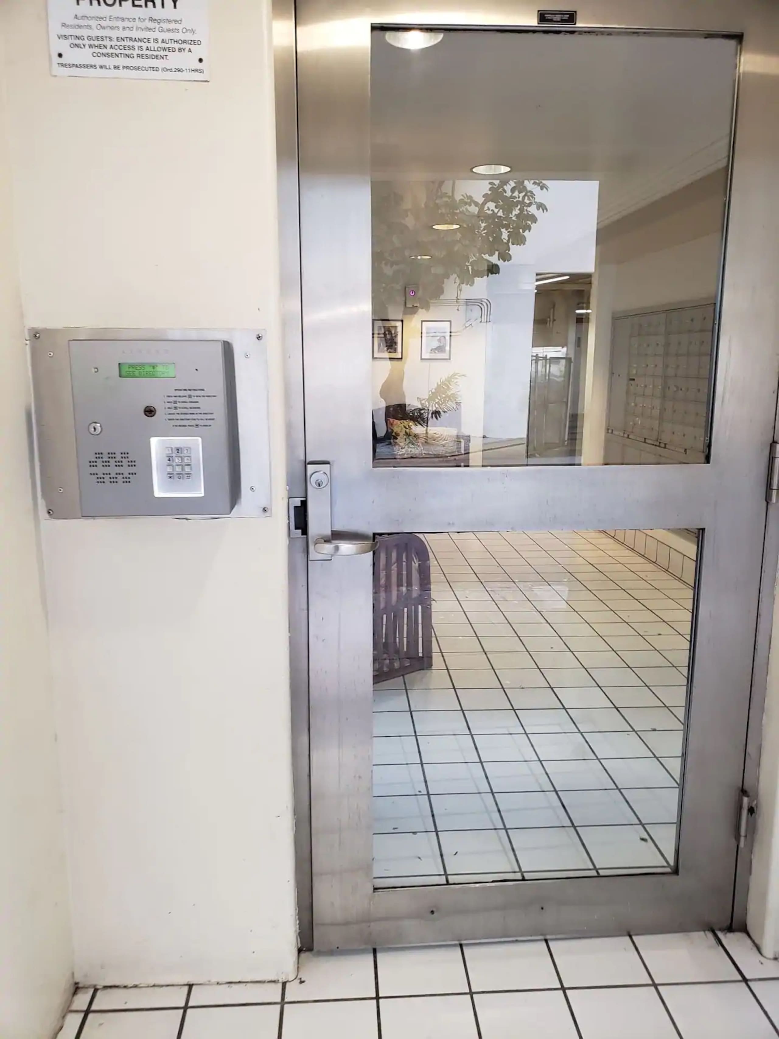 Condo in Honolulu · ★4.98 · 1 bedroom · 1 bed · 1 private bath - Image 26