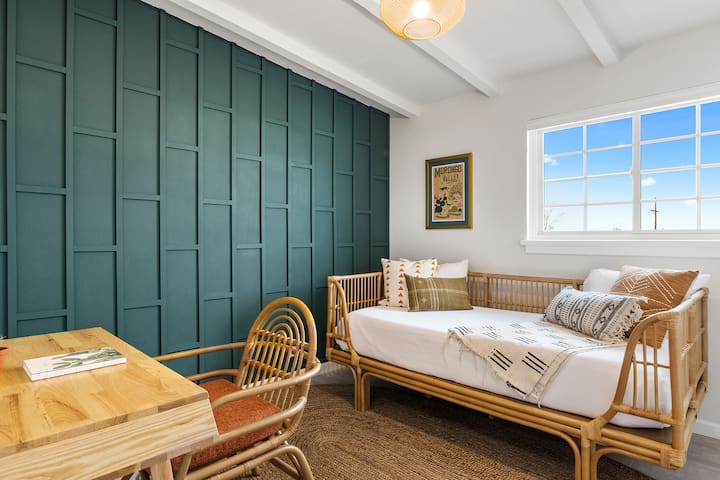 The third bedroom is set up as an office with a twin daybed. Great for a zoom room, kids room, or single sleeper. 