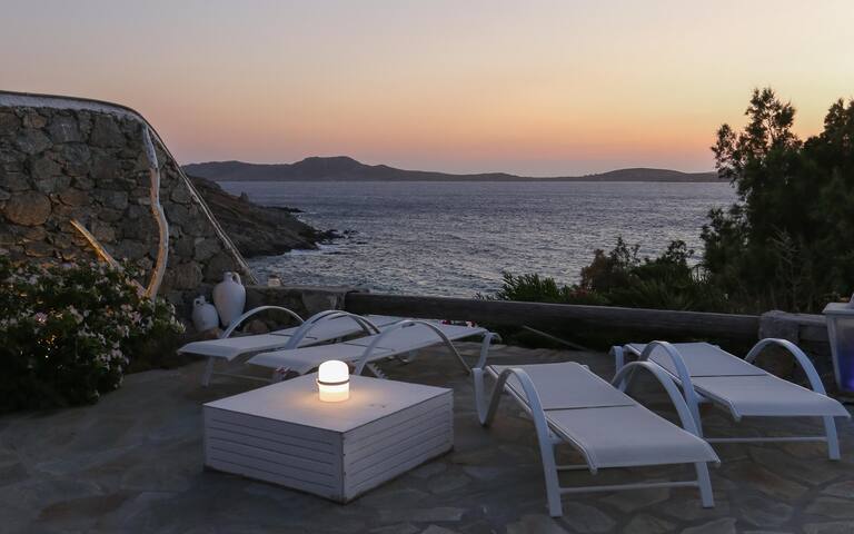Mykonos Sea front villa with a pool gallery image 3