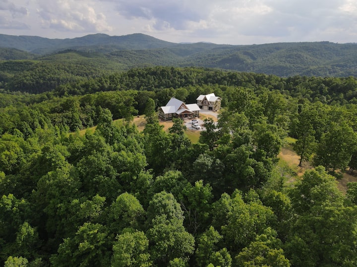 Luxury Mtn Lodge / Ride-In-Ride-Out / Fiber WiFi