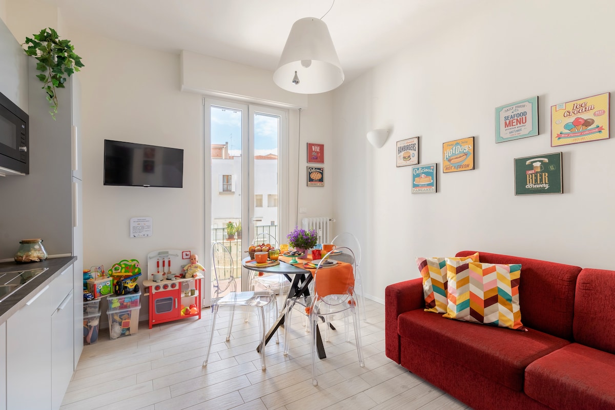 cocina-comedor con sofá (convertible en cama) 