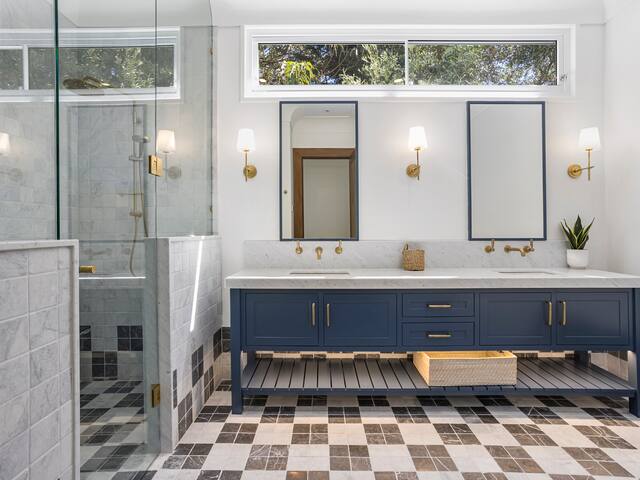 Tara Pool & Court Portsea gallery image 5