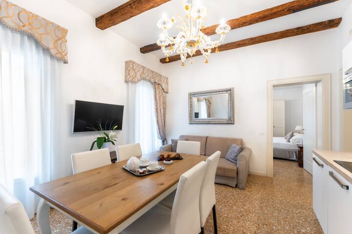 Apartment with Terrace in Rialto gallery image 5