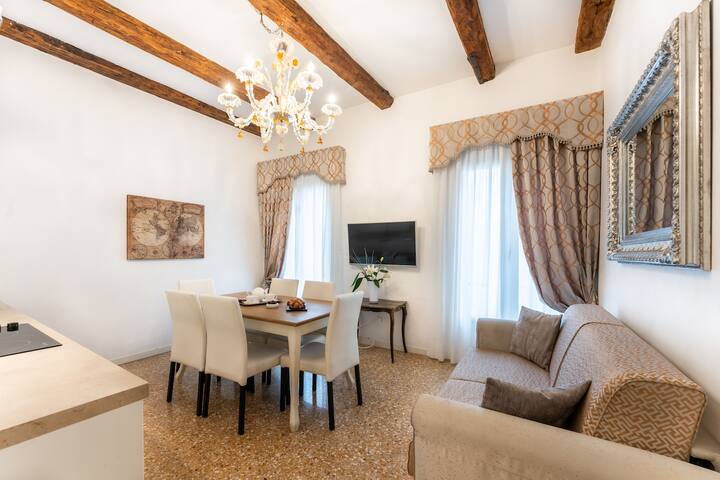 Apartment with Terrace in Rialto gallery image 2