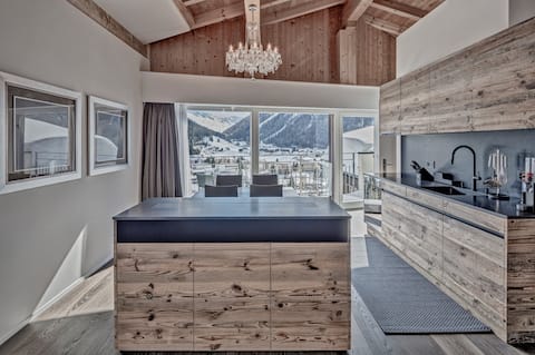 Historic Chalet - South Mountain View (301)