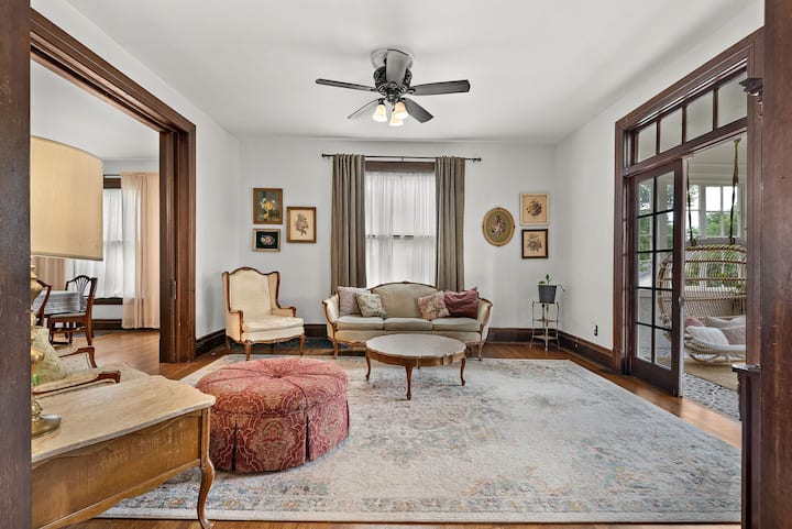 Ney House - 1890 Colonial/downtown/sleeps 18 - 阿肯色州