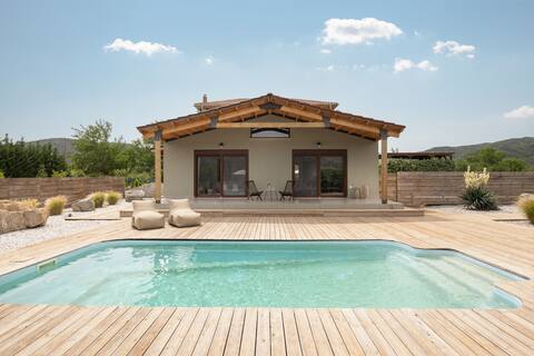 Thespis Villa 2
