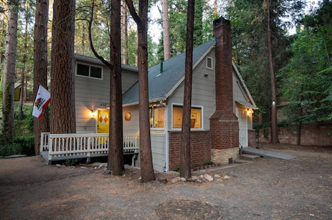 The perfect Hideaway! Lots of parking