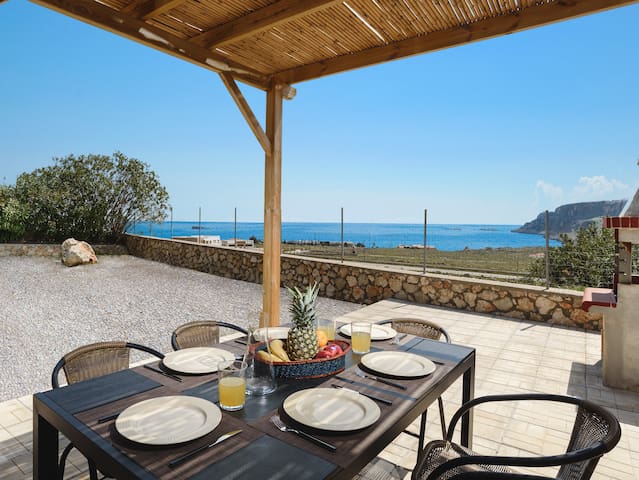 Blue Line Villa Lindos gallery image 3
