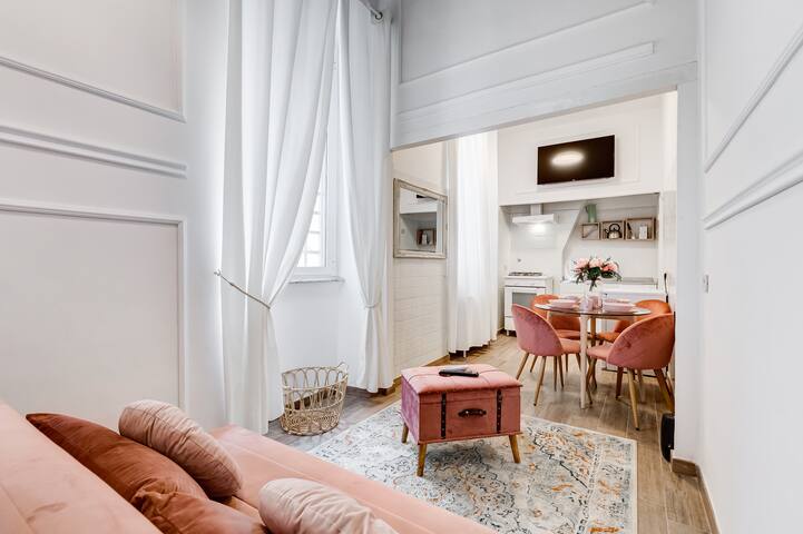 Apartment 1 min from Trevi fountain gallery image 4