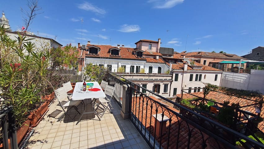 *Terrace 2BATH 3BDR TOP location S.Marc&Biennale