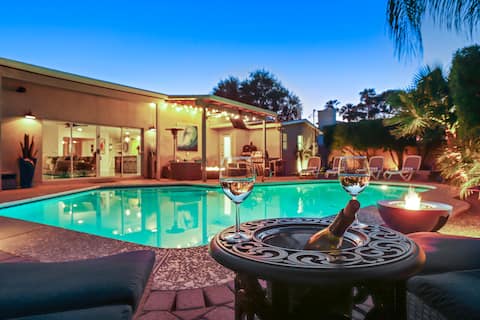 Popular Airbnb listing: Scottsdale Life! Heated Pool, 5 min to Old Town in Arizona