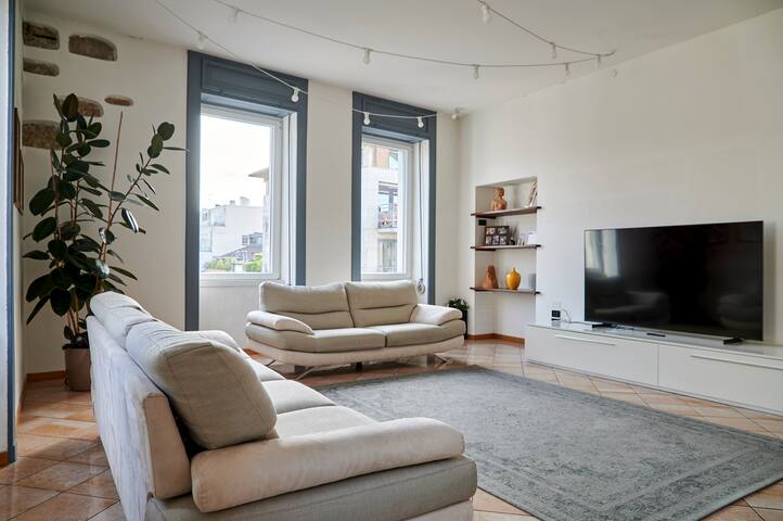 Fabulous Central Flat gallery image 5