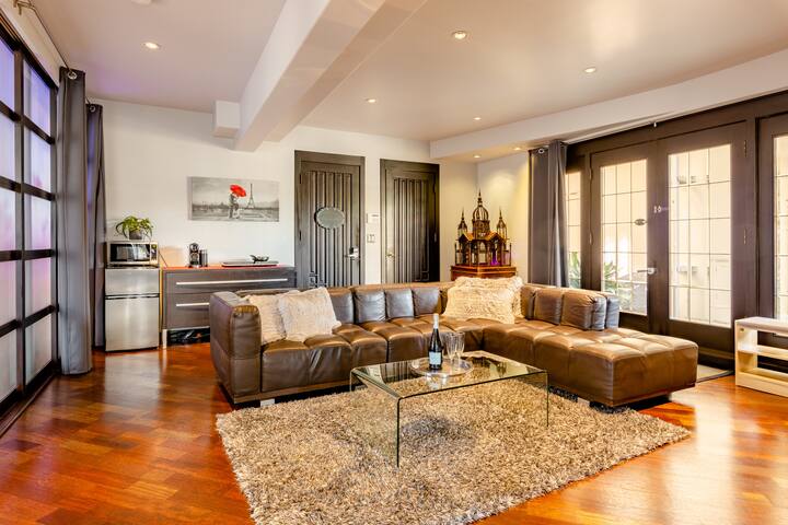 Marina Waterfront Home gallery image 2