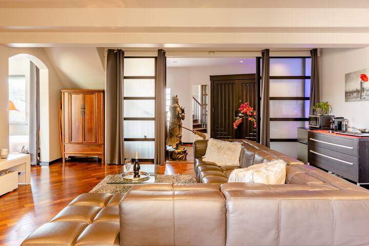 Marina Waterfront Home gallery image 5