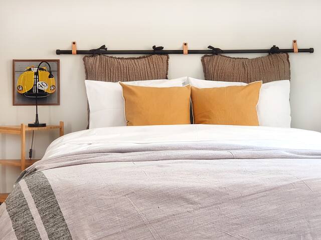 Stylish Neoclassical House in the Heart of Athens gallery image 5