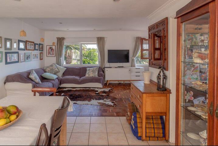 Lovely 2 Bedroom with secure parking gallery image 2