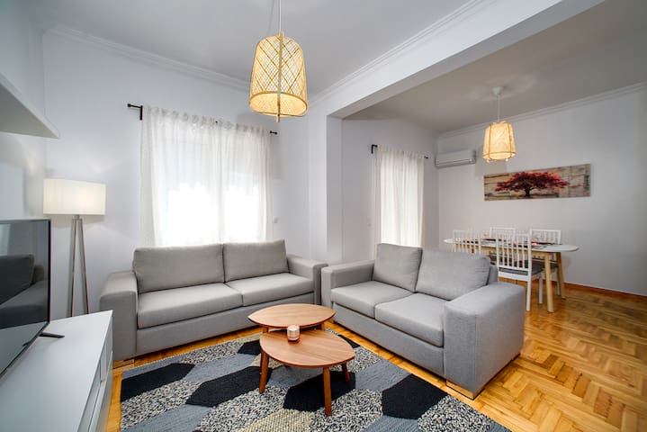 Acropolis area family friendly 2 bdr apartment