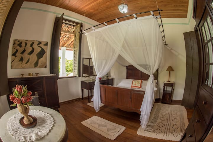 Large bedroom that guests will enjoy.
