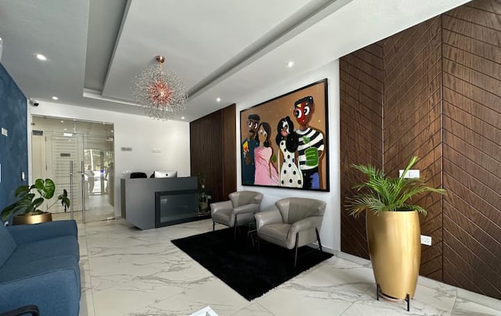 2br Summer Fresh Boutique Condo - Accra