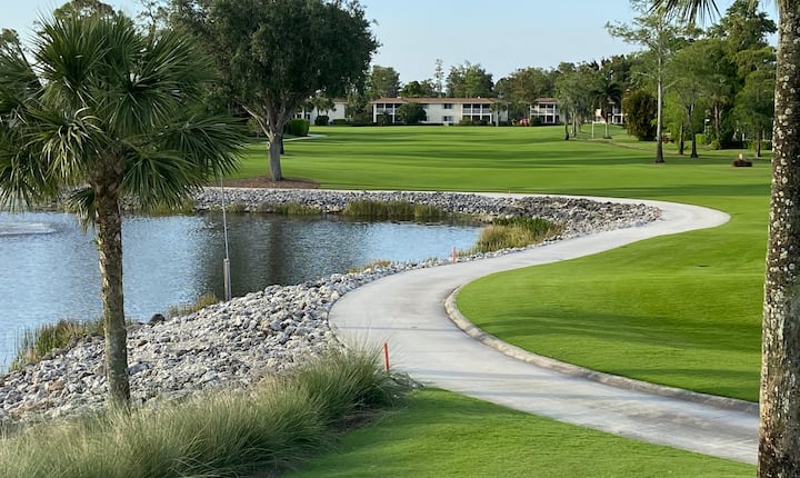 Naples Golf And Beach Vacation Getaway! - Naples, FL