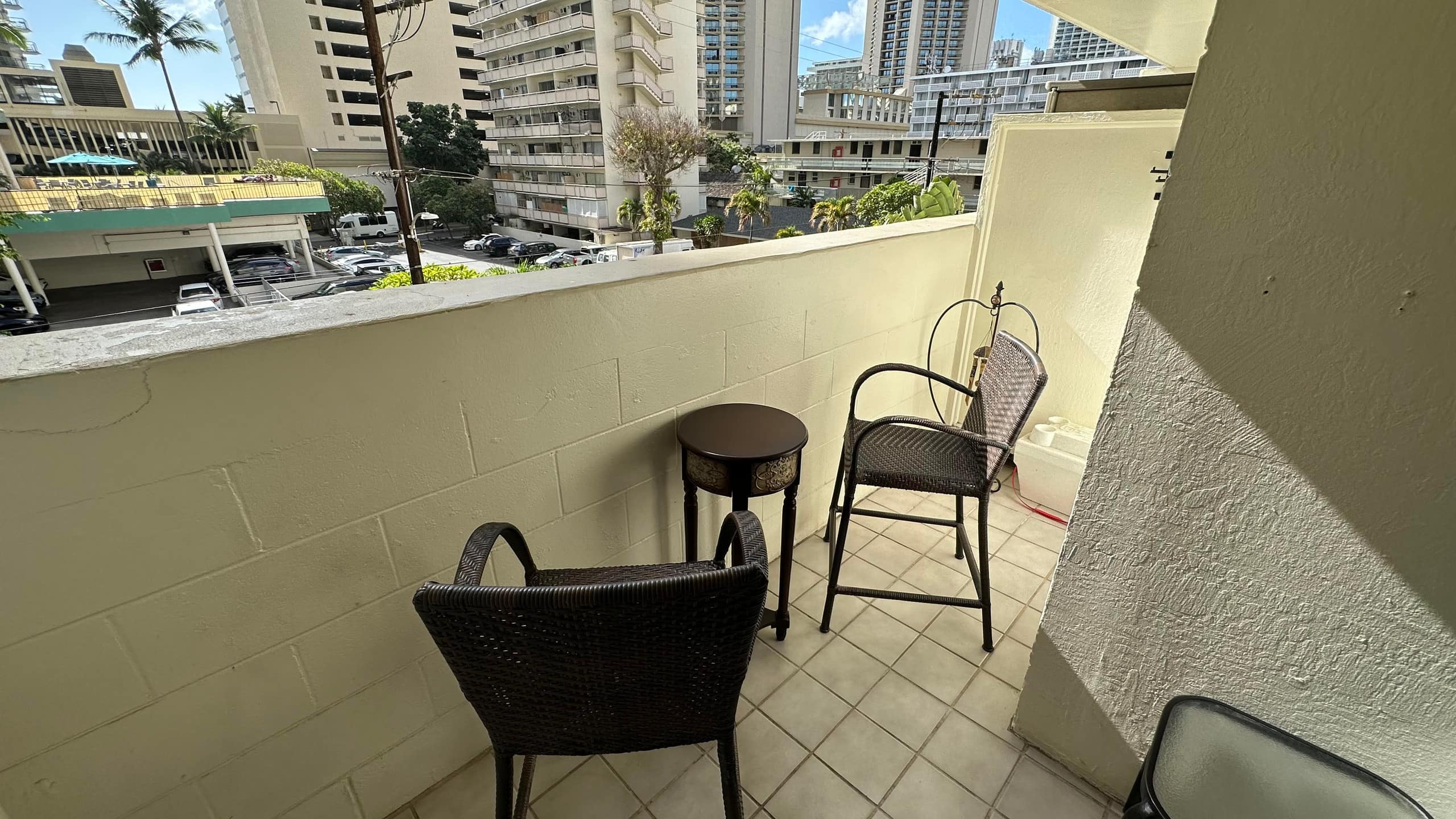 Condo in Honolulu · ★4.42 · Studio · 1 bed · 1 private bath - Image 20