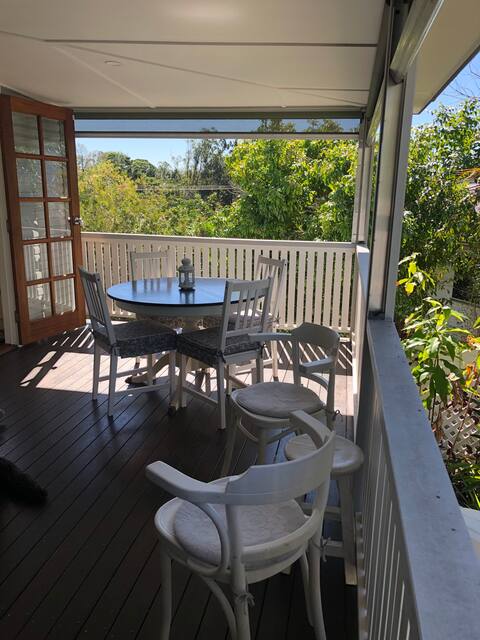Stylish Queenslander lp