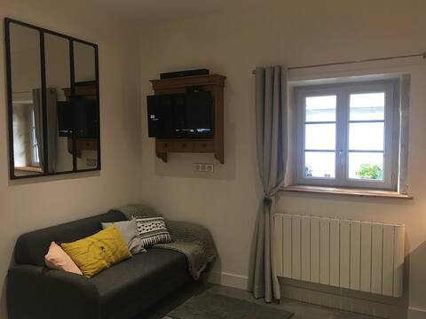Popular Airbnb listing: La Grange charming gîte with Sauna, Hammam, Jacuzzi in Saône Et Loire